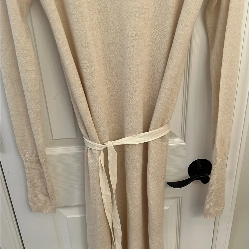 Elegant Cream Long Sleeve Dress Maxi - Picture 4 of 9